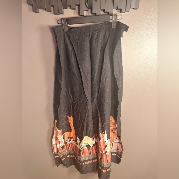Laura Dresses & Skirts - Vintage Laura maxi skirt with animal pattern. Size 14. Good condition.